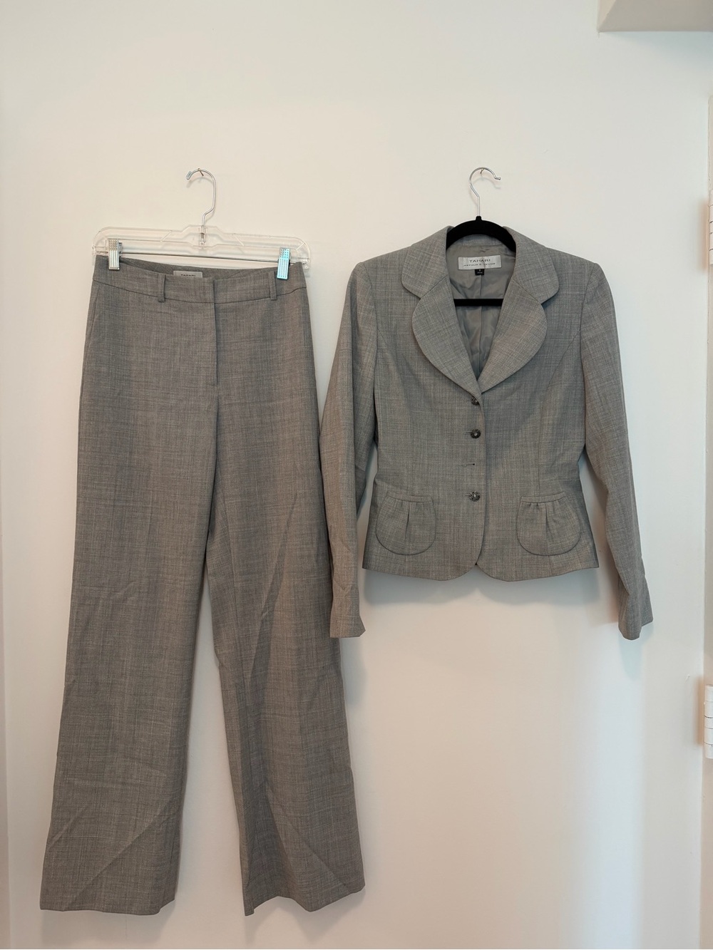 Tahari Light Gray Matching Set Suit